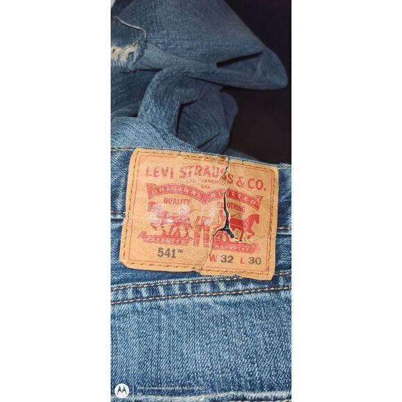 Levis 541 Mens Jeans 32x30 Taper Stretch Washed Light Blue Distressed Denim - Picture 4 of 6